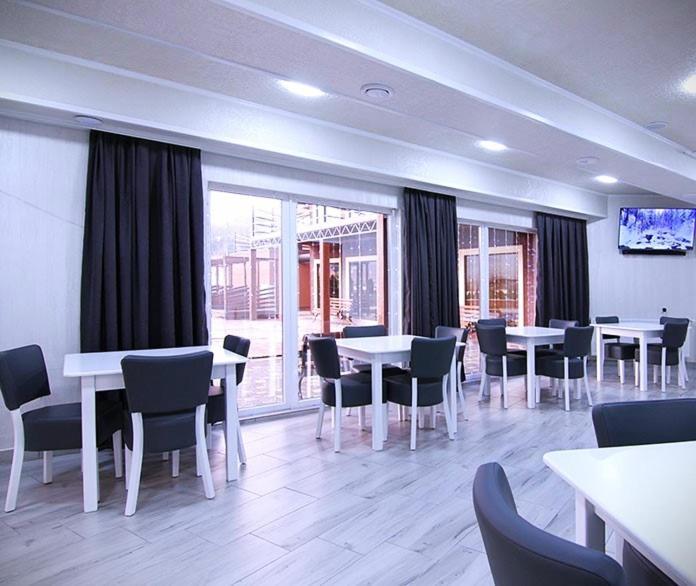 Four Seasons In Carpathians Hotel Myhove Eksteriør billede