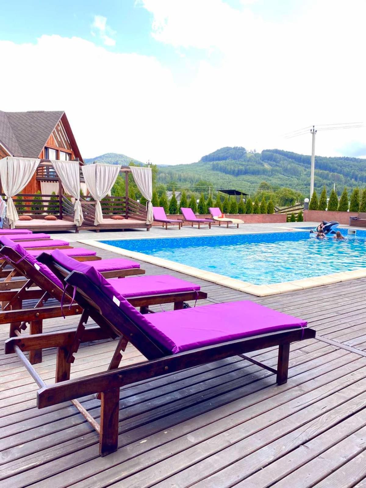 Four Seasons In Carpathians Hotel Myhove Eksteriør billede